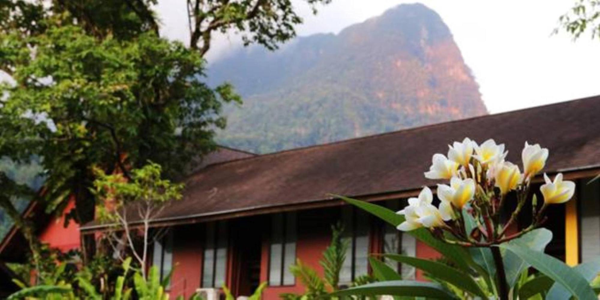 The Village House Santubong Exteriör bild