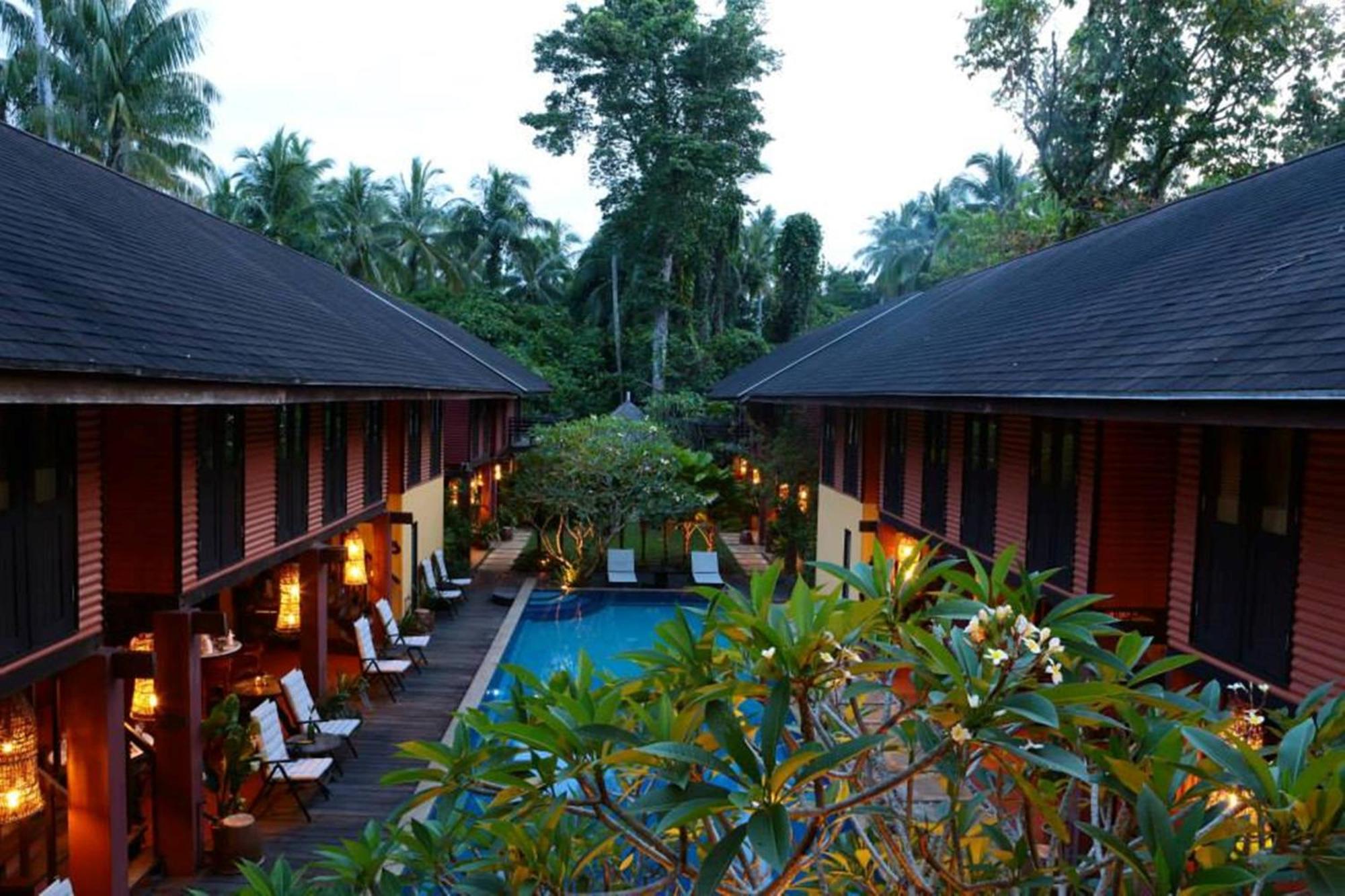 The Village House Santubong Exteriör bild